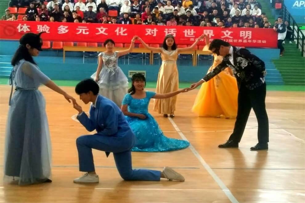 西北師范大學(xué)附屬中學(xué)國(guó)際班舞蹈圖集01