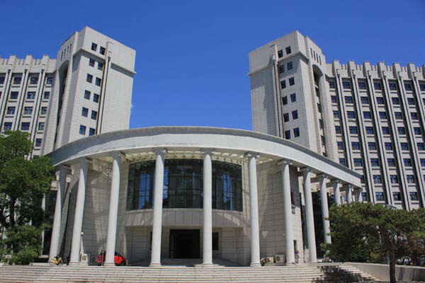 易賽思國(guó)際中學(xué)校園建筑圖集01