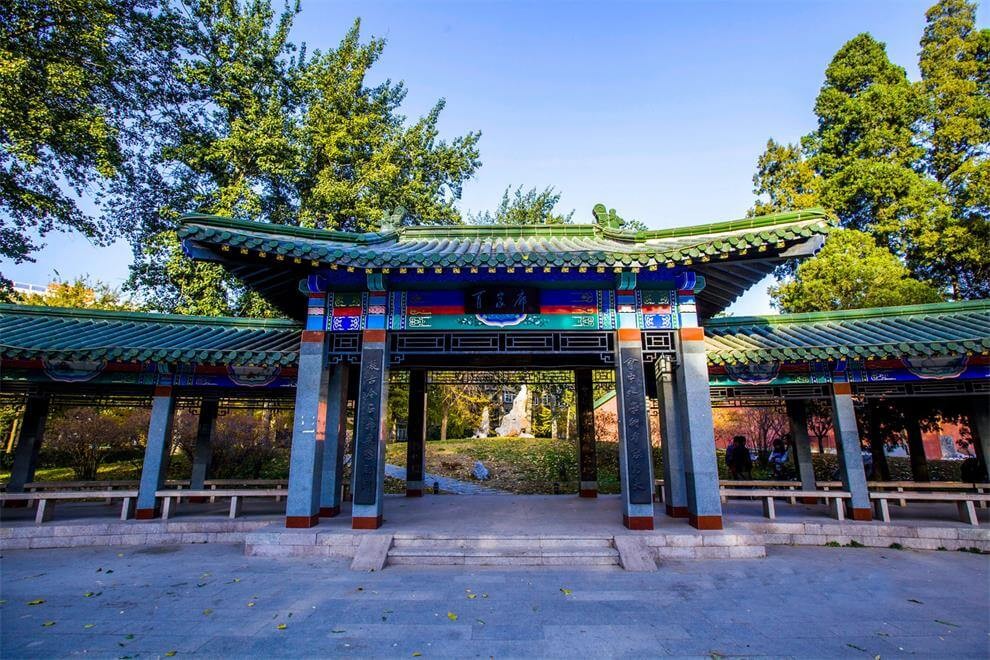 易賽思國(guó)際中學(xué)校園建筑圖集01