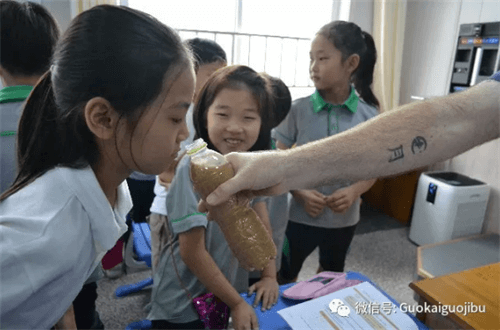 青岛国开中学国际部趣味科学课图集01