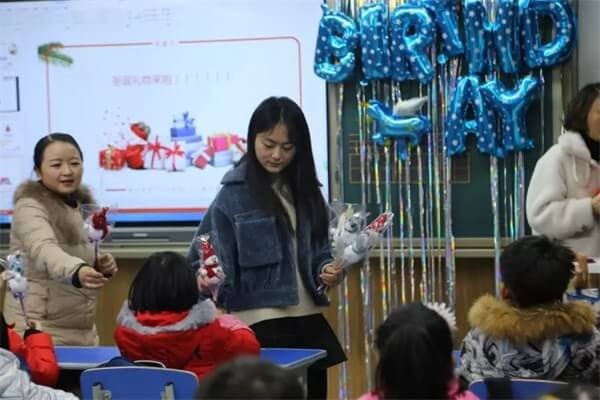 成都博駿公學圣誕節(jié)圖集01