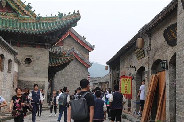 鄭州航空港區(qū)英迪國際學(xué)校參觀博物館圖集01