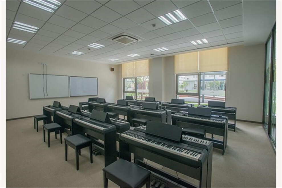 上海闵行区诺德安达双语学校教室设施图集01