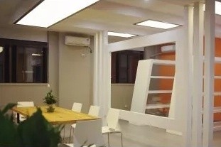 蘇州青云實驗中學(xué)國際部圖書館圖集01