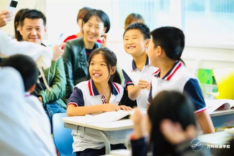 深圳萬科雙語學(xué)校教室圖集01