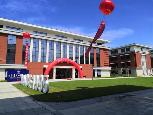 南昌力迈中美国际学校校园开放日图片1