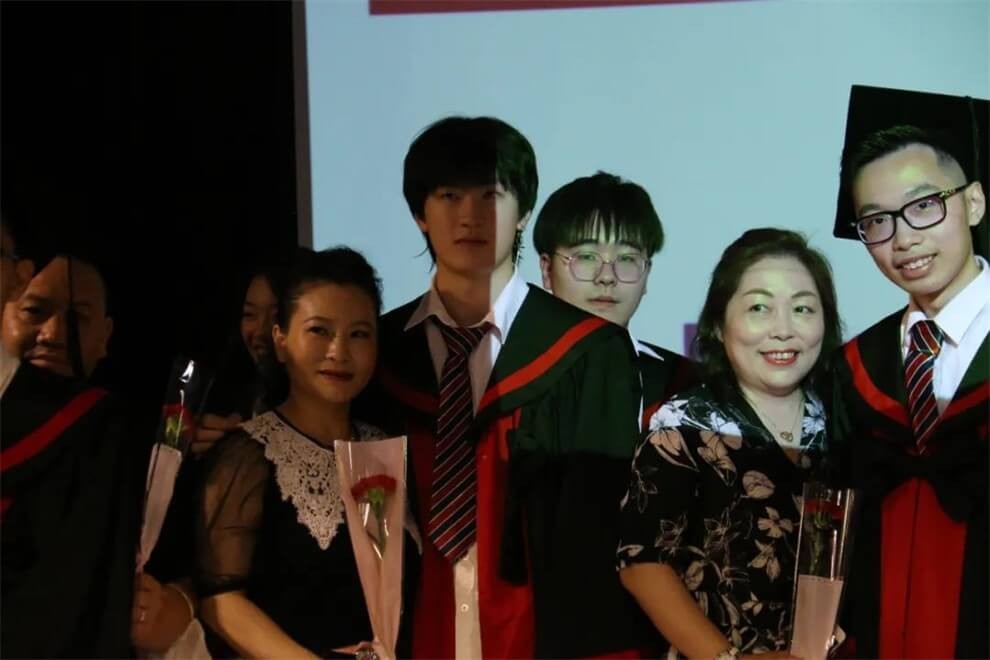 上海美達菲學(xué)校畢業(yè)典禮圖集01