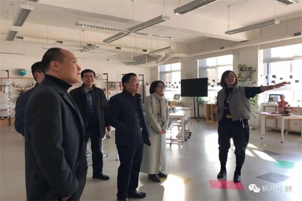 加拿大枫叶小熊学校领导视察工作图集01