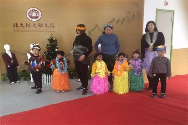 聊城北大培文學(xué)校圣誕節(jié)圖集01