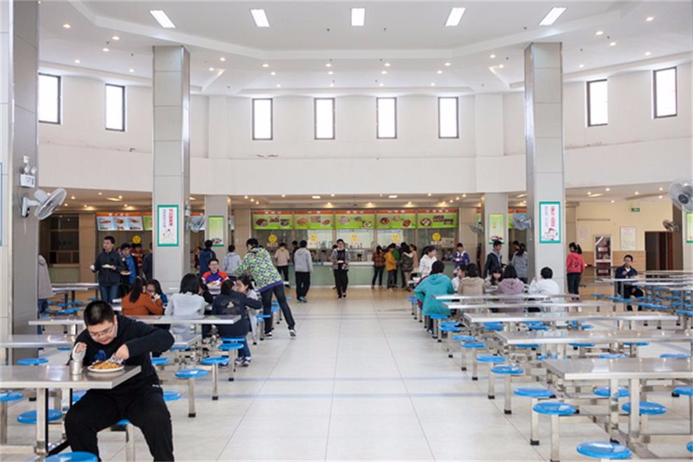 無錫市第一中學(xué)國際部用餐場所圖集01