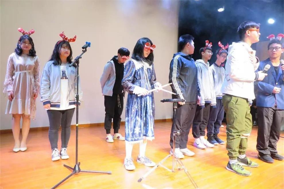 北京清華志清中學(xué)國(guó)際部雙旦晚會(huì)01