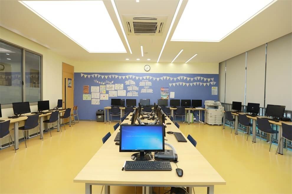 上海闵行区协和双语教科学校教室设施图集