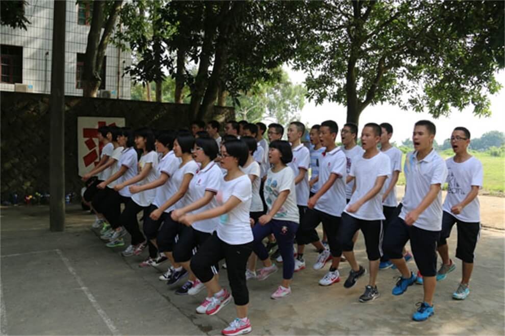 福建师范大学附属中学国际部军训图集