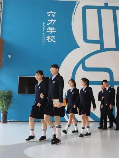 六力国际学校学生图片